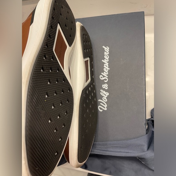 Wolf & Shepherd Crossover Loafer - Picture 4 of 4